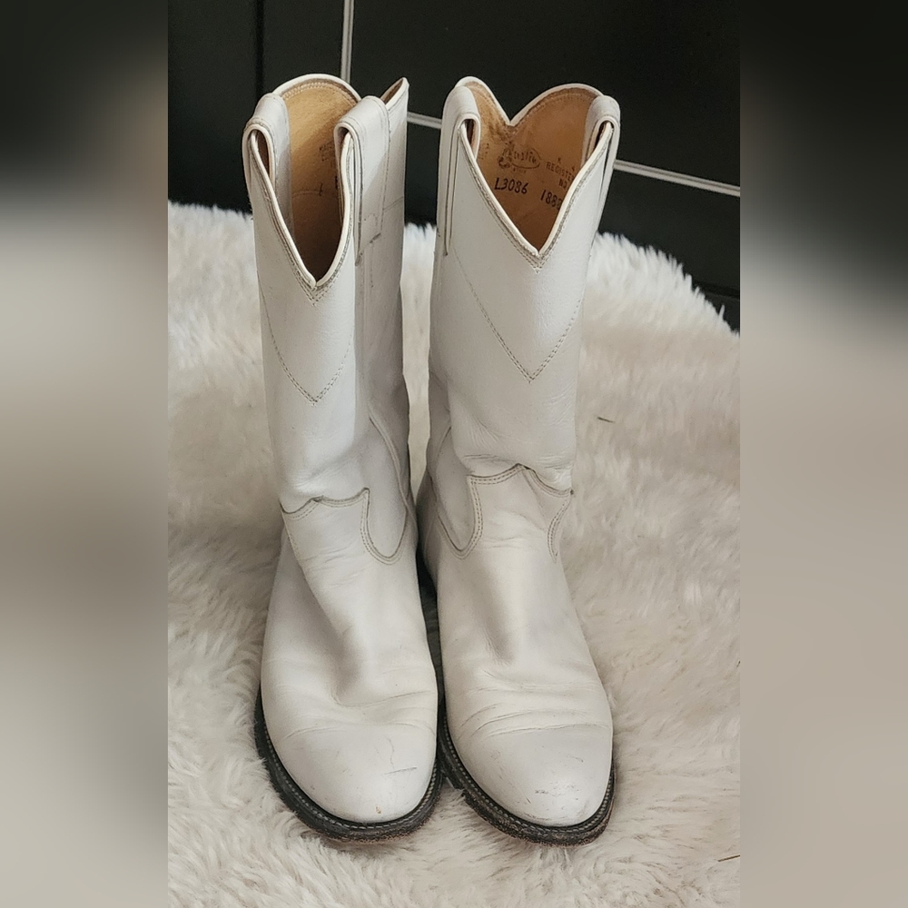 Women's Vintage White Justin Roper Boots size 6B